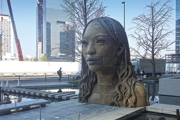 砂を用いたオブジェ作品「異物：'砂の女'」