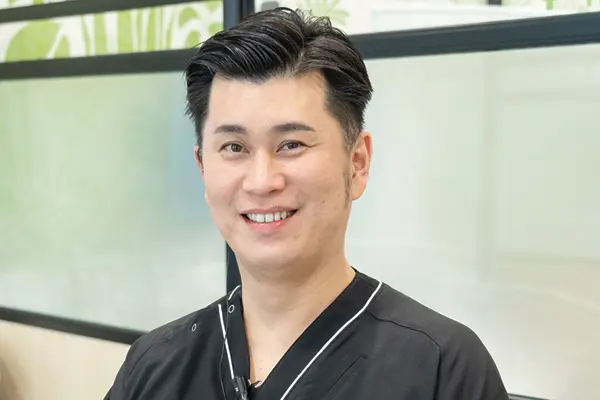 みどり歯科 院長
金城 瞬さん