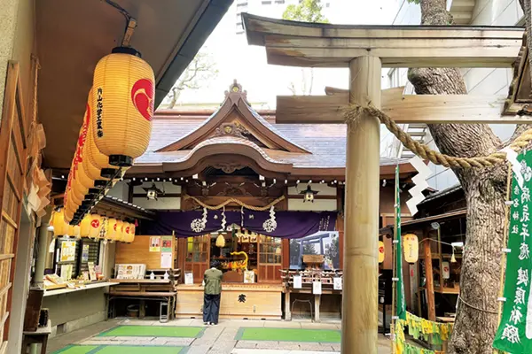 医薬祖神の日本の少彦名命と、中国の神農が祀られた少彦名神社(大阪市中央区道修町2)。