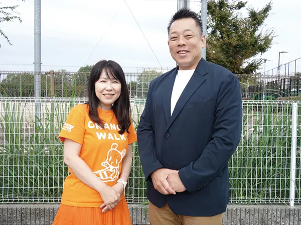 岩朝さん（左）と阪本晋治